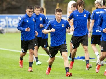 Barcelona vs Real Sociedad: how and where to watch - times, TV, online