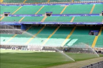 Los preparativos de San Siro para la Champions en imágenes