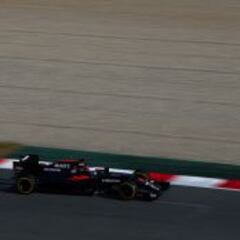 Fernando Alonso, 119 vueltas con un McLaren en construcción