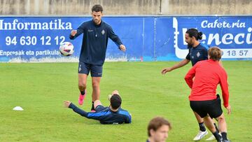 26/09/2023 FUTBOL ENTRENAMIENTO AMOREBIETA ENEKO JAUREGI