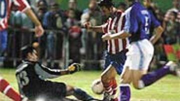 <b>HIZO DOS GOLES</B>. Javi Moreno anotó dos de los seis tantos del triunfo rojiblanco en Guadalajara en el amistoso disputado ayer noche.