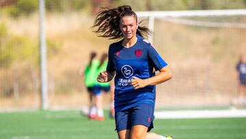 De jugar en cadete masculino al Levante: Silvia Lloris da el salto