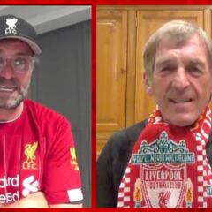 Klopp al borde del llanto en directo, le conectan con la mayor leyenda del Liverpool y pasa esto