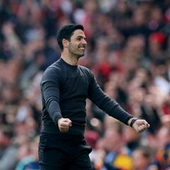 Mikel Arteta signs new two-year deal at Arsenal