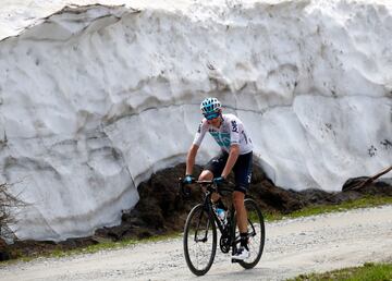 Froome revoluciona el Giro a 2 etapas del final