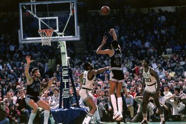 Skywalker: el 赤dolo de Jordan y una hist車rica lucha de anotaci車n