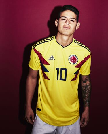 La Selección Colombia, ya en Kazán, asistió a la sesión de fotos oficial exigida por la organización del Mundial Rusia 2018, en el que debutará el martes 19 de junio ante Japón en Saransk.