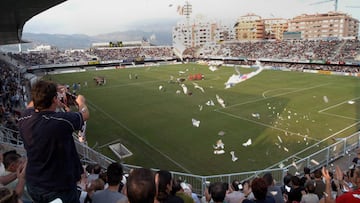 ESTADIO CASTALIA DEL CLUB DEPORTIVO CASTELLON CAMPO SEGUIDORES PANORAMICA
PUBLICADA 01/04/03 NA MA24 3COL
