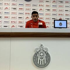 Alexis Vega pide respetar códigos de vestidor