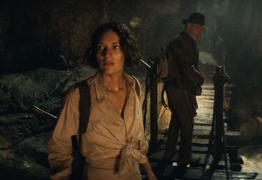 Indiana Jones 5 explodes with a batch of new images with an enigmatic character included