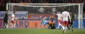 2-0. Klaarsen anotó el segundo gol holandés.