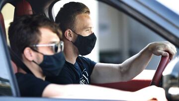 GRAFCAT549 BARCELONA 7/8/2020.- Esta tarde llegó a la ciudad deportiva Joan Gamper del FC Barcelona el centrocampista brasileño Arthur Melo, para ponerse a disposición del club azulgrana tras regresar ayer del Brasil. EFE/Alejandro Ga