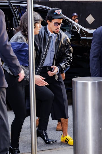 Bad Bunny, cantante, compositor, productor discogr¨¢fico puertorrique?o, llegando al Madison Square Garden para presenciar el cuarto partido de la eliminatoria de Playoffs entre los Boston Celtics y los New York Knicks.