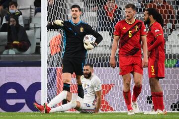 Karim Benzema y Thibaut Courtois.