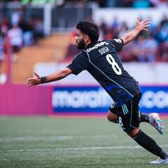 Cristal rescata un punto