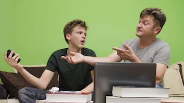 ¿Es legal espiar el WhatsApp de tus hijos?