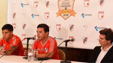 Pese a los rumores que han alejado a ambos jugadores del conjunto Millonario, el DT argentino aún piensa en sus posibles incorporaciones.