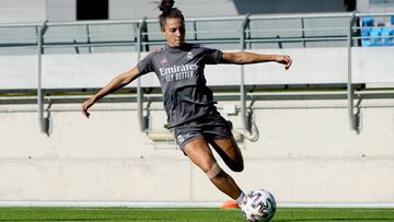 Marta Cardona, durante un entrenamiento del Real Madrid en Valdebebas.