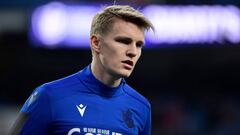Real Sociedad&#039;s Norwegian midfielder Martin Odegaard warms up before the Spanish Copa del Rey (King&#039;s Cup) quarter-final football match Real Madrid CF against Real Sociedad at the Santiago Bernabeu stadium in Madrid on February 06, 2020. (Photo 