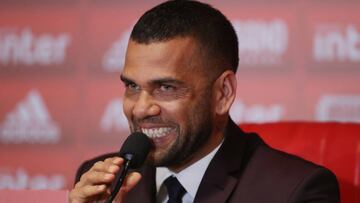 Dani Alves. 