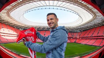 Guruzeta, feliz con su renovaci¨®n por el Athletic.