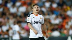 Soccer: Friendly - Valencia v Inter de Milan
 
 Kevin Gameiro of Valencia during the friendly football match played between Valencia CF and Inter de Milan at Mestalla Stadium in Valencia, Spain, on August  10, 2019.
 
 
 10/08/2019 ONLY FOR USE IN SPAIN