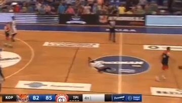 Pánico en Grecia: se desmaya y pierde el conocimiento 3 minutos