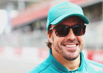 El piloto espa?ol de Aston Martin, Fernando Alonso, durante el Gran Premio de Azerbaiy¨¢n.