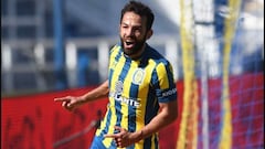 Tarde soñada para Lucas Gamba: hattrick en 33 minutos