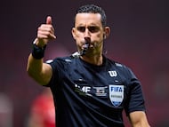 Referee Cesar Arturo Ramos during the final second leg match between Tigres UANL and Toluca, as part of the Liga BBVA MX, Torneo Apertura 2025 at Nemesio Diez Stadium, on December 14, 2025 in Toluca, Estado de Mexico, Mexico.