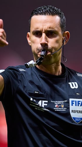 Referee Cesar Arturo Ramos during the final second leg match between Tigres UANL and Toluca, as part of the Liga BBVA MX, Torneo Apertura 2025 at Nemesio Diez Stadium, on December 14, 2025 in Toluca, Estado de Mexico, Mexico.