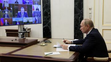 Russian President Vladimir Putin chairs a meeting with government members via a video link in Moscow, Russia November 3, 2022. Sputnik/Mikhail Metzel/Pool via REUTERS ATTENTION EDITORS - THIS IMAGE WAS PROVIDED BY A THIRD PARTY.