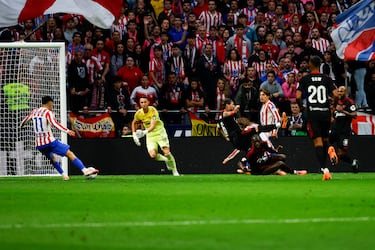 Almada marca el 2-0 tras un gran pase de Giuliano. 