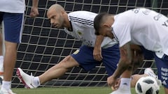 Mascherano: "Estamos trabajando distintas maneras de jugar"