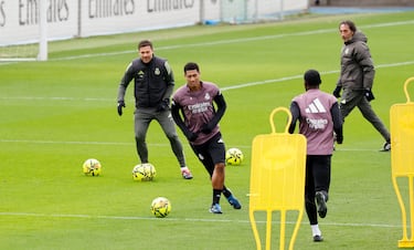 Xabi Alonso: “No sé cuándo estará listo Mbappé” 