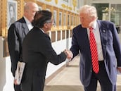 Chocolates, café y una pieza de oro: los regalos que Trump le dio a Petro en la reunión