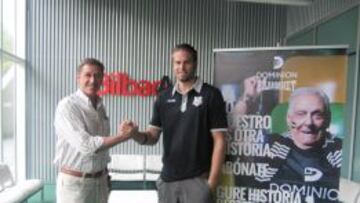 Bogris, con el presidente Davalillo