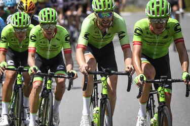 El australiano Simon Clarke, el estadounidense Taylor Phinney, el colombiano Rigoberto Uran y el estadounidense Andrew Talansky durante la etpa 18ª del Tour.