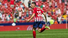 Borja Garc&eacute;s, del Atl&eacute;tico de Madrid, celebra el gol del empate ante el Eibar.