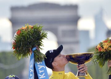 En 2015 ganó su segundo Tour. Nairo Quintana y Alejandro Valverde le acompañaron en el podio.