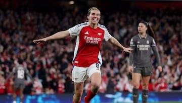 Mariona celebra su gol al Real Madrid en cuartos de final de la Champions.