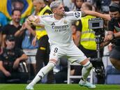 Valverde, qué bien te sienta el ‘8’ de Kroos