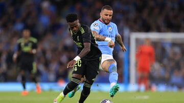 Vinicius y Walker, en la eliminatoria de la temporada pasada entre el Madrid y el City.