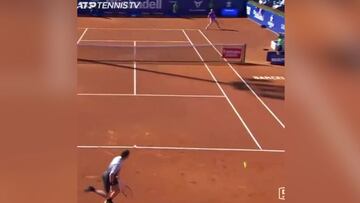 La derecha supersónica de Nadal a 148 km/h limpiando la línea