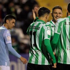 Joaquín lidera el paseo del Betis