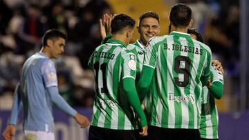 Joaqu¨ªn lidera el paseo del Betis