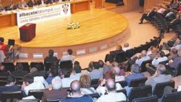 <b>ASAMBLEA EXTRAORDINARIA. </b>Un total de 167 personas estuvieron presentes en el acto.