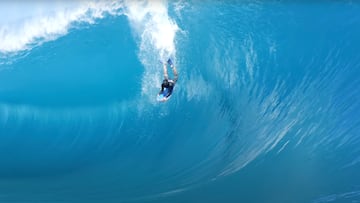 Wipeout de Mike Stewart en Teahupo'o, Tahití