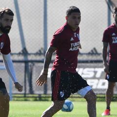 River Plate podría escuchar ofertas por Juanfer Quintero