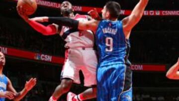 John Wall suma ocho partidos seguidos con +10 asistencias